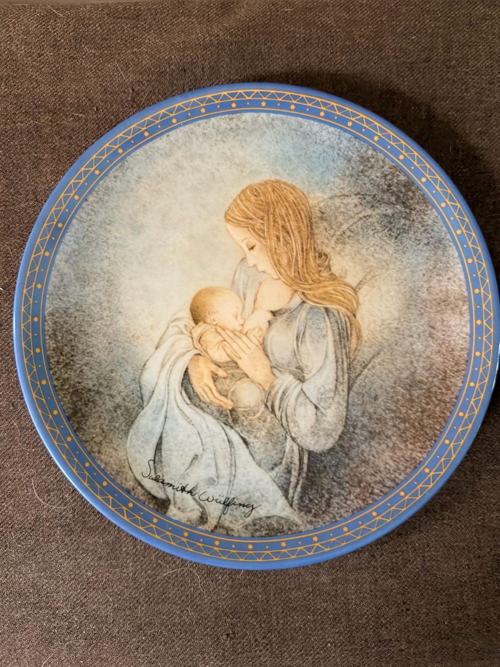 The Bradford Exchange Blue and Cream Mother & Child Decorative Plate